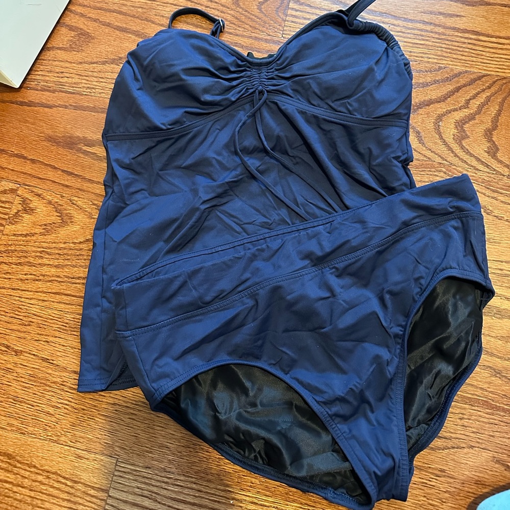 Lands' End Women's Navy Swim Set